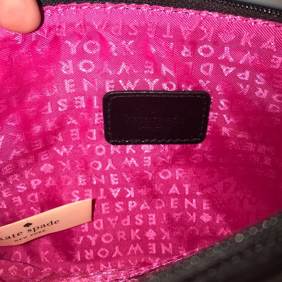 black and cream striped kate spade wristlet - Picture 4 of 5